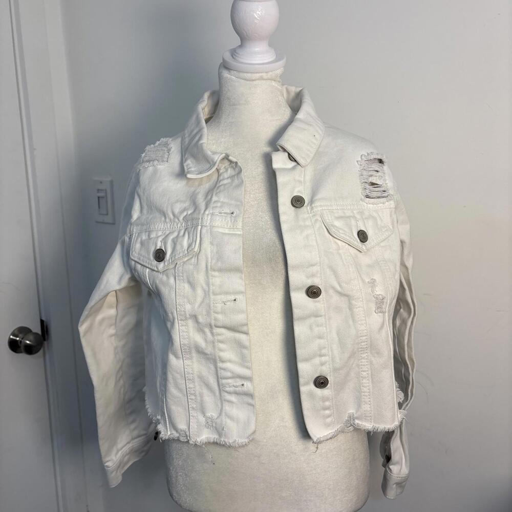 BKE White Denim Cropped Jacket‎ Distressed Perfect Small 100% Cotton